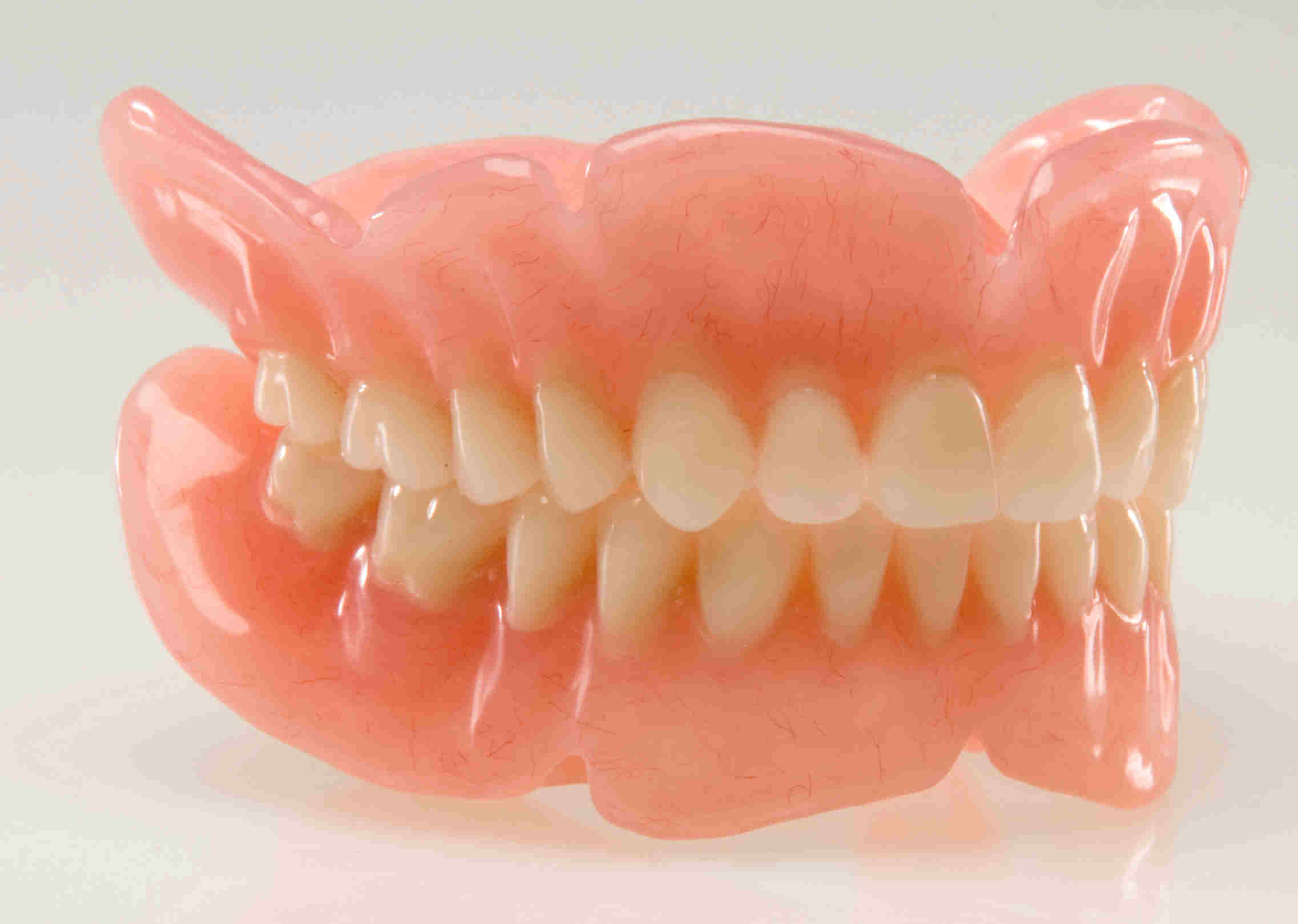 artificial dentures